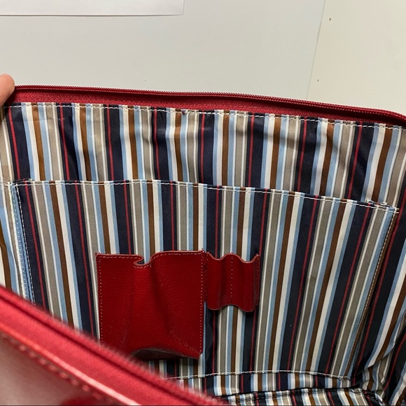 This is a Tuci Italia Red Purse - Picture 8 of 11